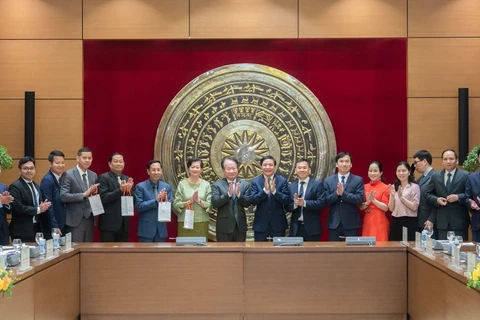 Vietnamese NA, Cambodian Senate enhance cooperation