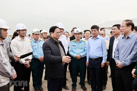 Prime Minister makes working trip to Dien Bien province