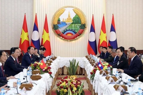 President wraps up two-day official visit to Laos