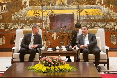 Hanoi, Ile de France region bolster cooperation