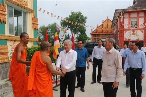 Front official joins Khmer ethnic people's traditional new year festival