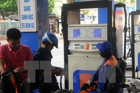 Petrol prices down more than 600 VND per litre