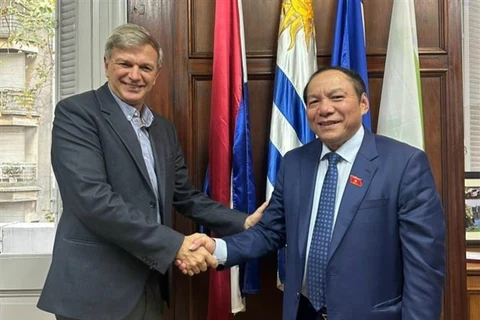 Vietnam, Uruguay to cooperate in sports 
