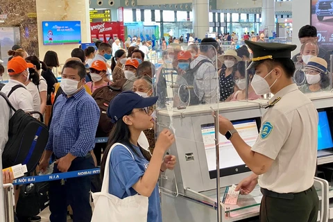 Vietnam’s airports serve nearly 37 million passengers in last four months