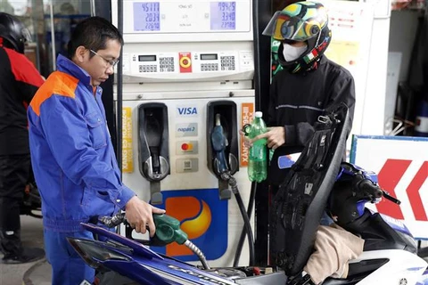 Petrol prices revised down by more than 1,000 VND per litre 