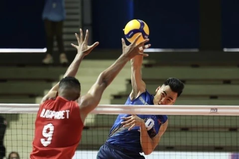 Volleyball striker Tu Thanh Thuan smashes points record at SEA Games 32