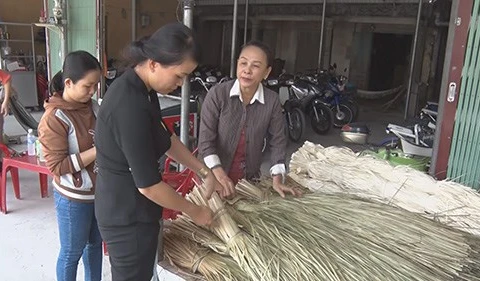 Tien Giang seeks ways to boost its handicraft products for export