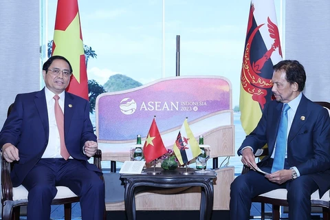 Prime Minister meets Sultan of Brunei Darussalam 