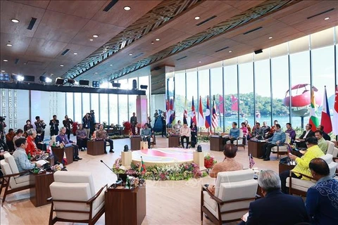 ASEAN leaders determined to turn Southeast Asia into epicentre of growth