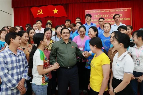 PM Pham Minh Chinh meets voters in Can Tho city