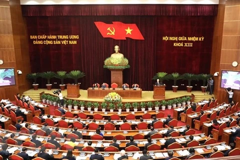 First working day of 13th Party Central Committee’s mid-term meeting