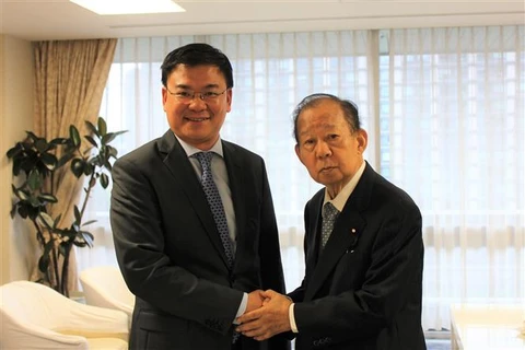 Diplomat meets Japan - Vietnam Parliamentary Friendship Alliance head