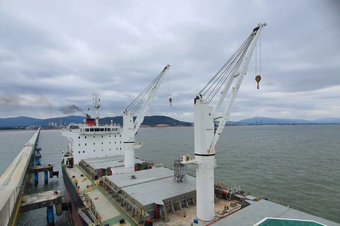 Vietnam-Japan joint venture ships 31,500 tonnes of cement to US