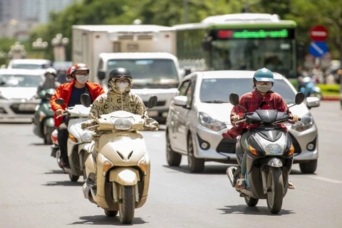 Hot weather continues scorching Vietnam