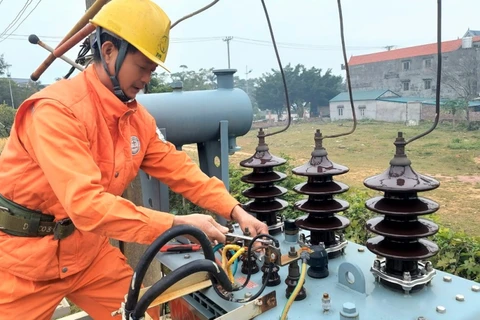 Mong Cai city imports electricity from China’s Dongxing