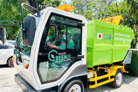 Hue pilots electric trucks for waste collection