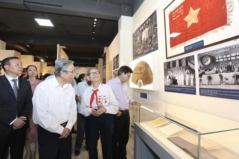 Exhibition highlights patriotic emulation movements through periods