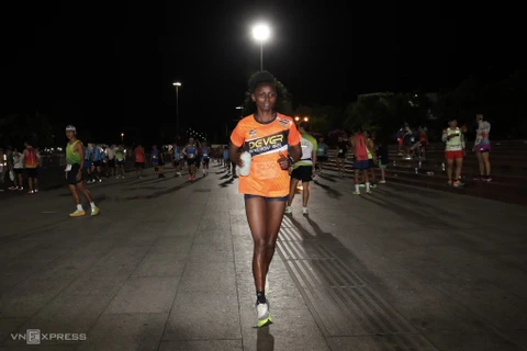 Over 10,000 runners join VnExpress Marathon Sparkling Quy Nhon