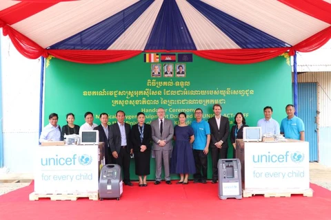 UNICEF donates 7-million-USD medical equipment for Cambodia