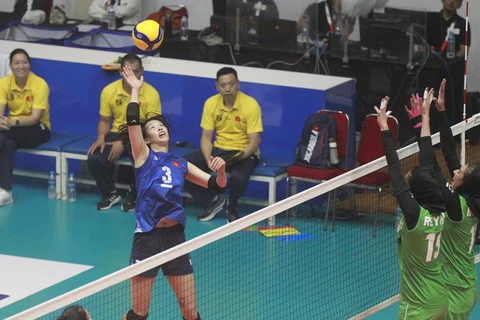 Vietnamese women volleyballers advance to AVC Challenge Cup’s semifinals