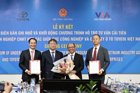 Industry Agency, Toyota Vietnam team up to assist firms in automobile supporting industry