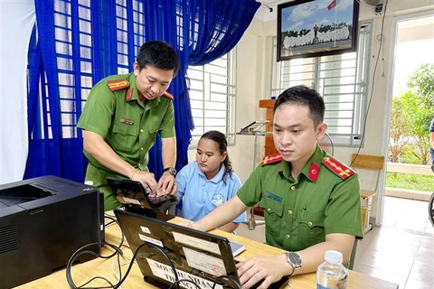 Chip-based ID cards issued to 186 disabled citizens in Ho Chi Minh City