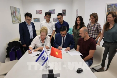Vietnamese university, Israel's largest hospital seal cooperation deal 