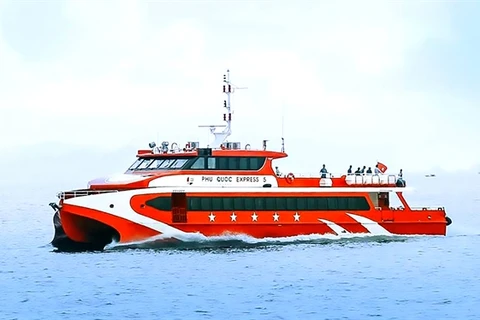 Boat service links Da Nang city and Ly Son islands