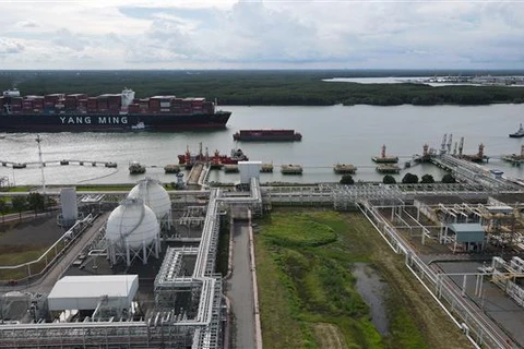 First shipment of liquefied natural gas imported into Vietnam ​