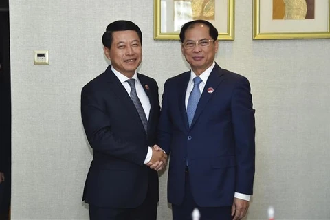 AMM-56: Vietnam, Laos coordinate closely at multilateral forums