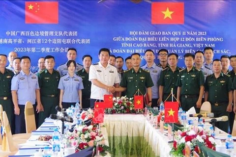 Vietnames, Chinese localities step up border patrols, management