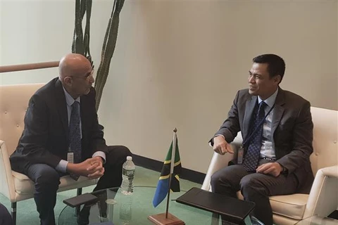 Ambassador meets Deputy Speaker of Tanzanian parliament