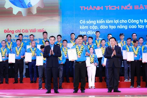 Nguyen Duc Canh Award presented to 167 outstanding workers, engineers