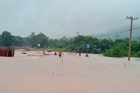 Thousands of Cambodian households affected by flooding 