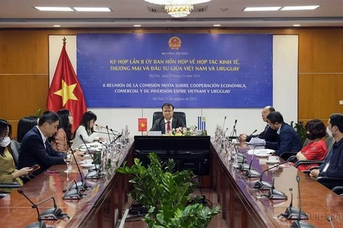 Vietnam, Uruguay should step up delegation exchanges to enhance bilateral ties: diplomat