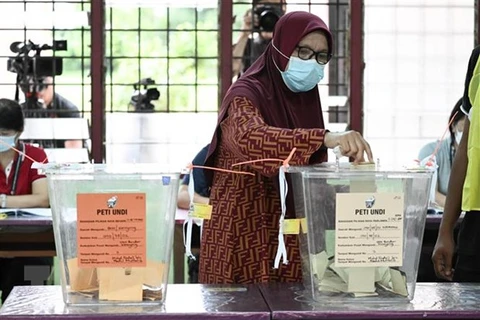 Over 9.7 mln voters go to polls in Malaysia state elections