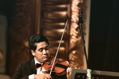 Violinist Duy to perform with international soloists in HCM City