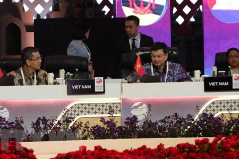 Vietnam actively contributes to promoting ASEAN financial cooperation: official