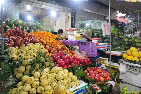 Markets busy ahead of Vu Lan festival
