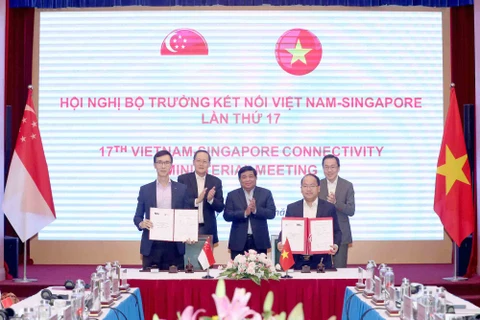 Vietnam, Singapore reinforce economic connectivity in five pillars