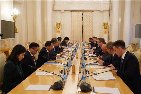 Vietnam, Russia hold 12th defense, security strategy session