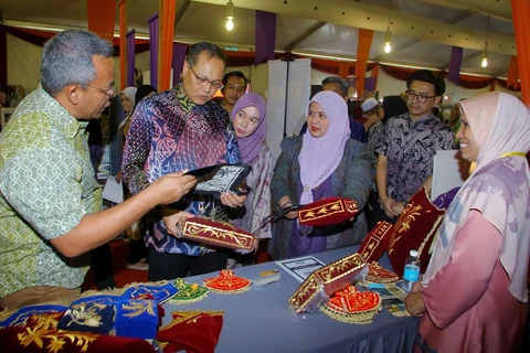 Malaysia promotes local handicraft products