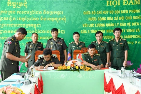 Tay Ninh, Cambodian localities closely work in border management