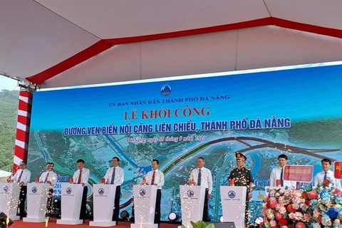 Da Nang starts construction of coastal port-linked road