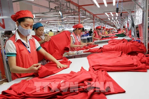Vietnam, US witness strides in trade connections