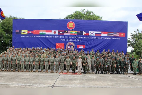 Cambodia hosts first multilateral operational training exercise on mine clearance