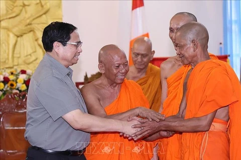 PM extends greetings to Khmer community on Sene Dolta festival