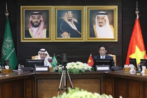 PM attends Vietnam-Saudi Arabia Business Forum in Riyadh
