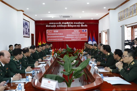 Vietnamese, Lao officials hold annual talks on border security