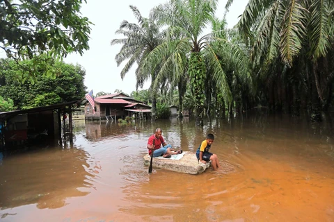Malaysia establishes over 8,000 flood relief centres